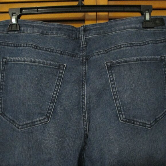 Sofia Vergara Jeans Melisa Flare blue jeans with stretch great condition sz 18S - Picture 7 of 10